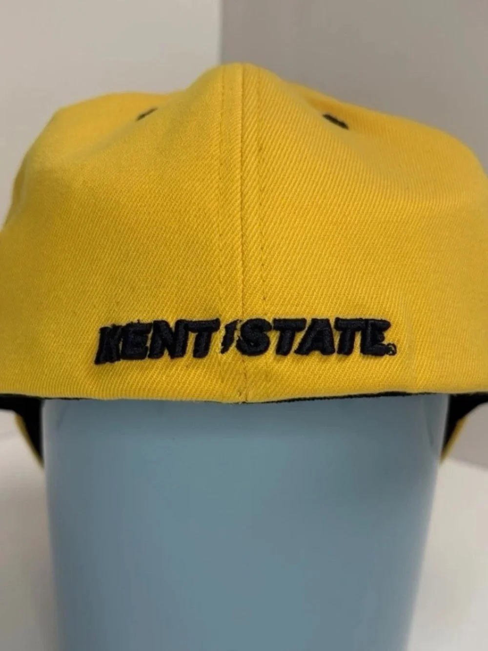 Zephyr Kent State Golden Flashes Yellow Blue Black Flexfit Cap Hat Size M